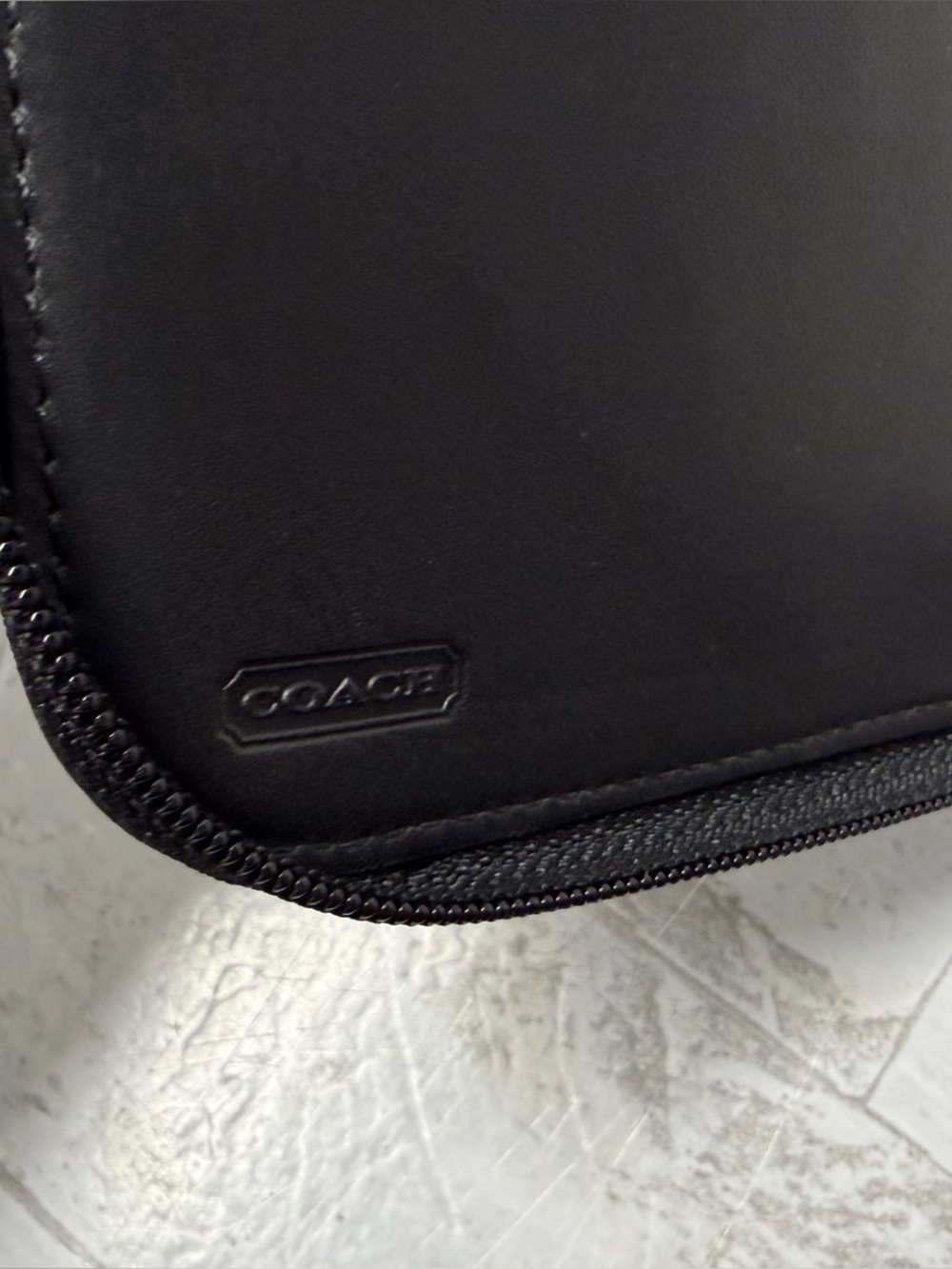 Coach CD DVD Carrying Case Holder Black Leather  Zip Storage Vintage Y2K - Picture 9 of 13